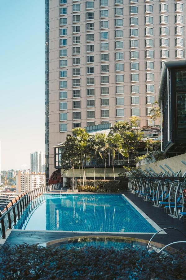 St Giles Gardens Hotel Kuala Lumpur Ngoại thất bức ảnh The pool at the 33rd floor of the hotel