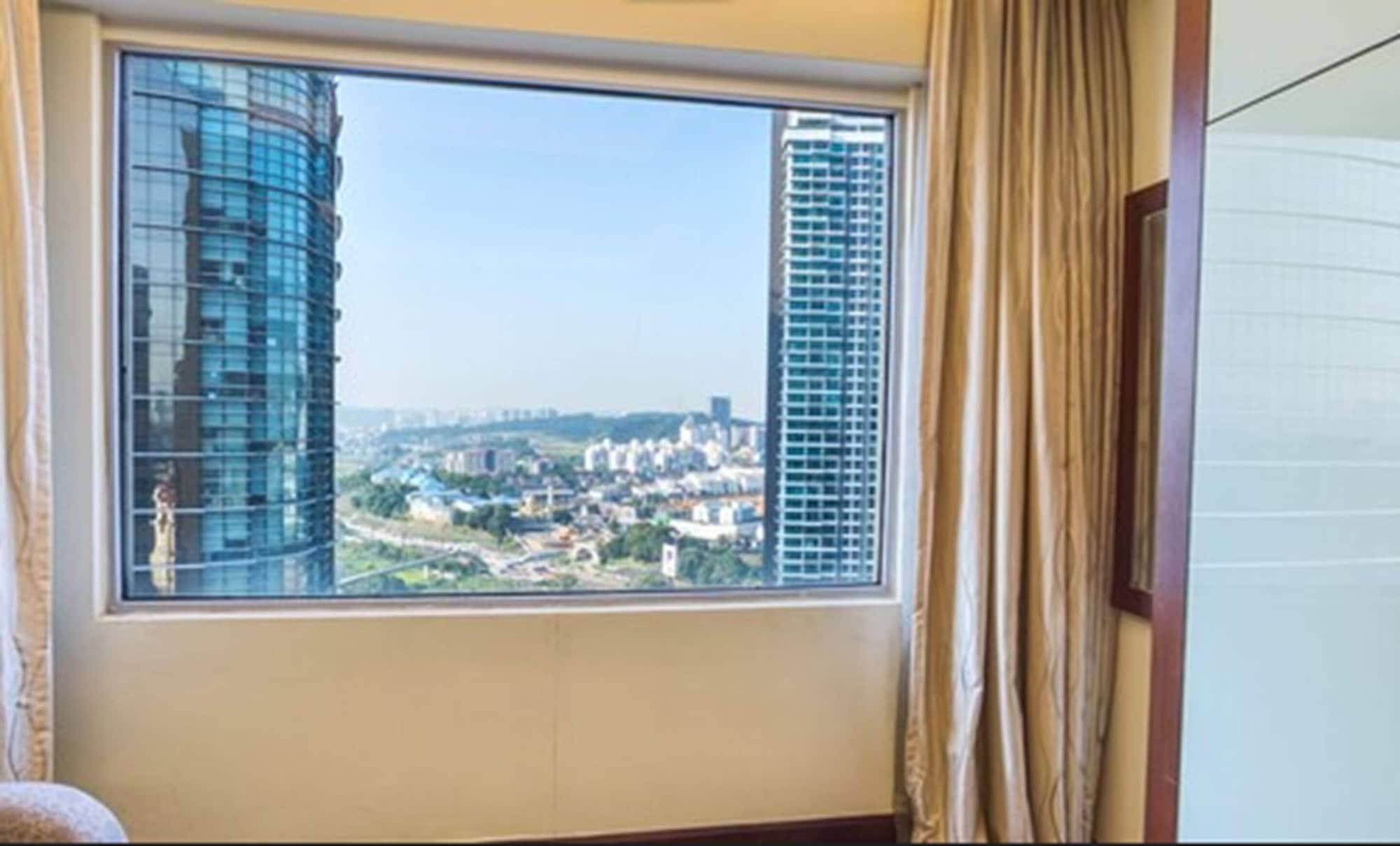 St Giles Gardens Hotel Kuala Lumpur Ngoại thất bức ảnh View from a guest room